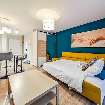 Appartement Traugutta Stylish Free Parking By Bookinghost