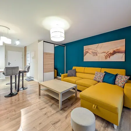 Appartement Traugutta Stylish Free Parking By Bookinghost