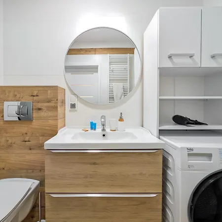 Διαμέρισμα Traugutta Stylish Free Parking By Bookinghost