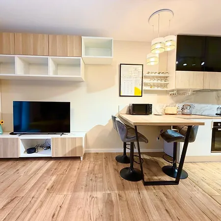 Traugutta Stylish Free Parking By Bookinghost * Βρότσλαβ