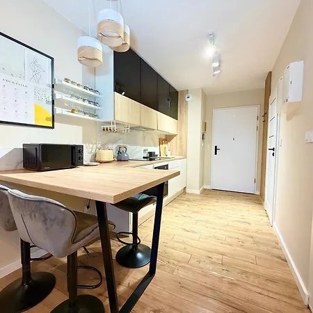 Traugutta Stylish Free Parking By Bookinghost Βρότσλαβ