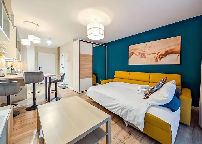 Appartement Traugutta Stylish Free Parking By Bookinghost