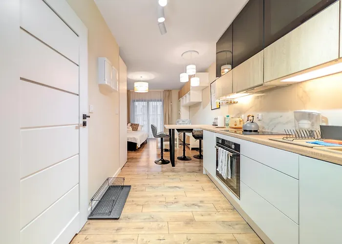 Traugutta Stylish Free Parking By Bookinghost