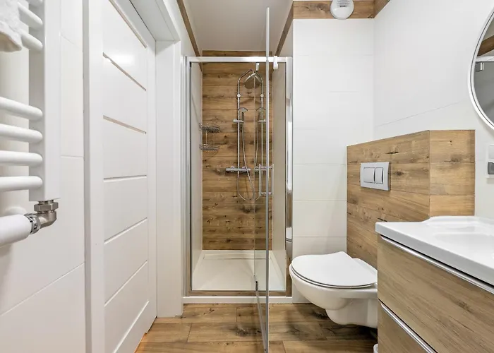 Appartement Traugutta Stylish Free Parking By Bookinghost