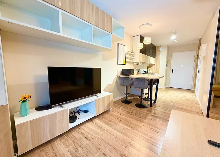 Appartement Traugutta Stylish Free Parking By Bookinghost